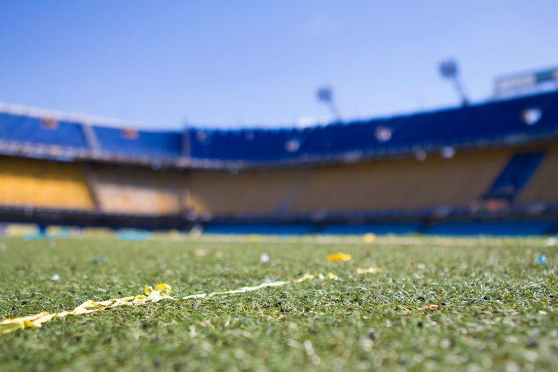 Stadion sepak bola menjelang pertandingan